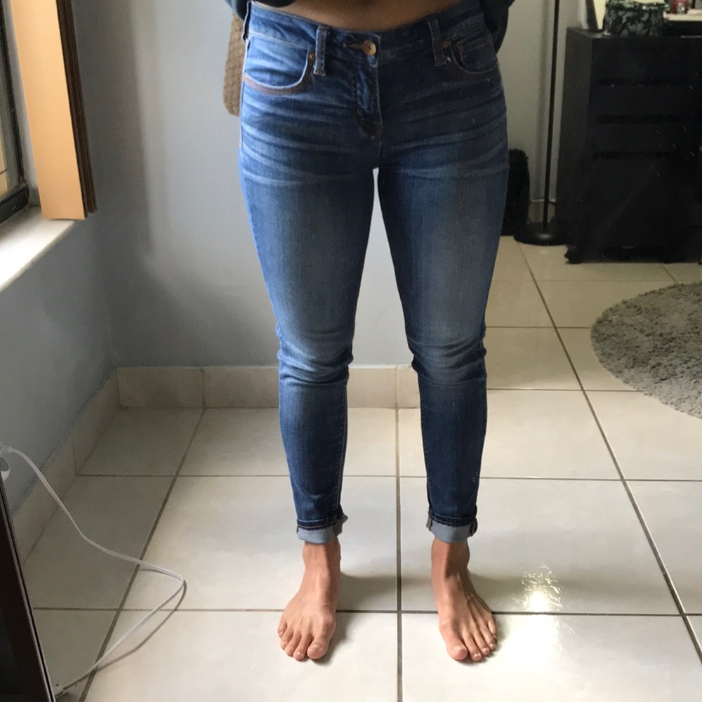 Mid-Rise Medium-Wash Super Skinny Ankle Jeans